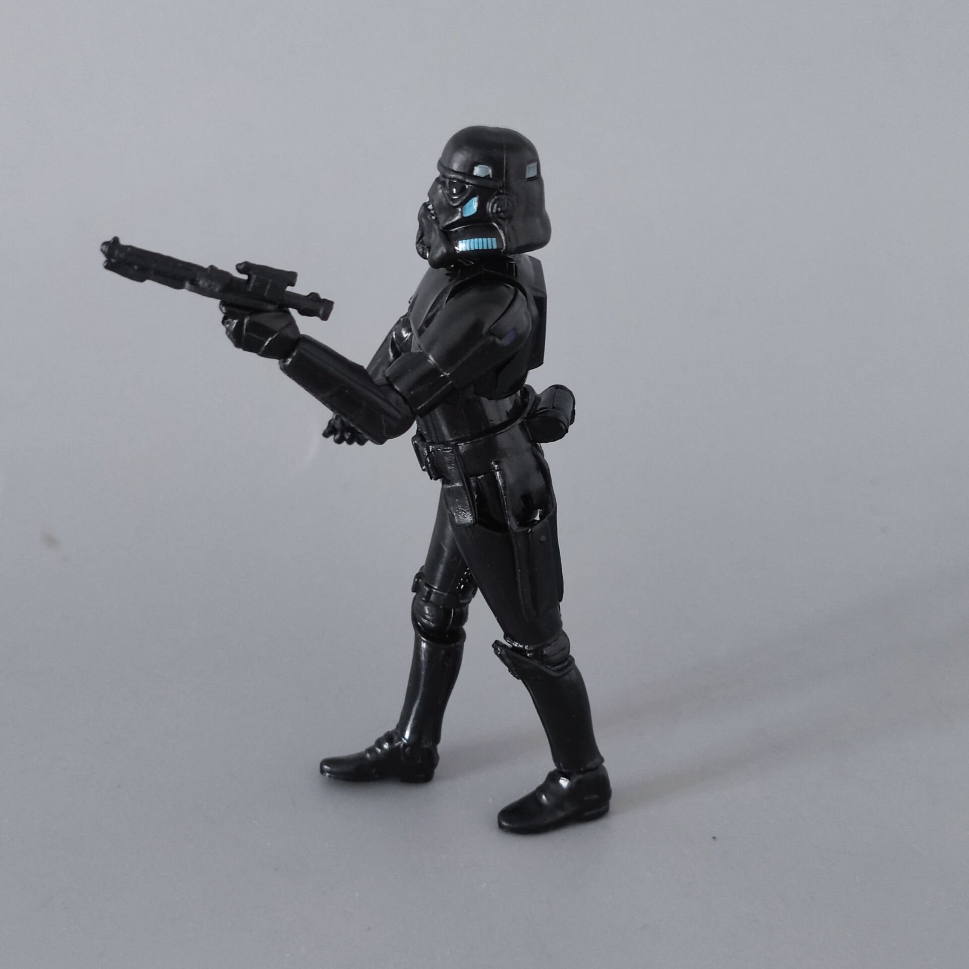 لوت ستار وورز شادو ستروم تروبر - مراجعة Vintage Collection Star Wars وسعره